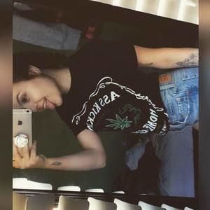 Meet your Posher, Michaela